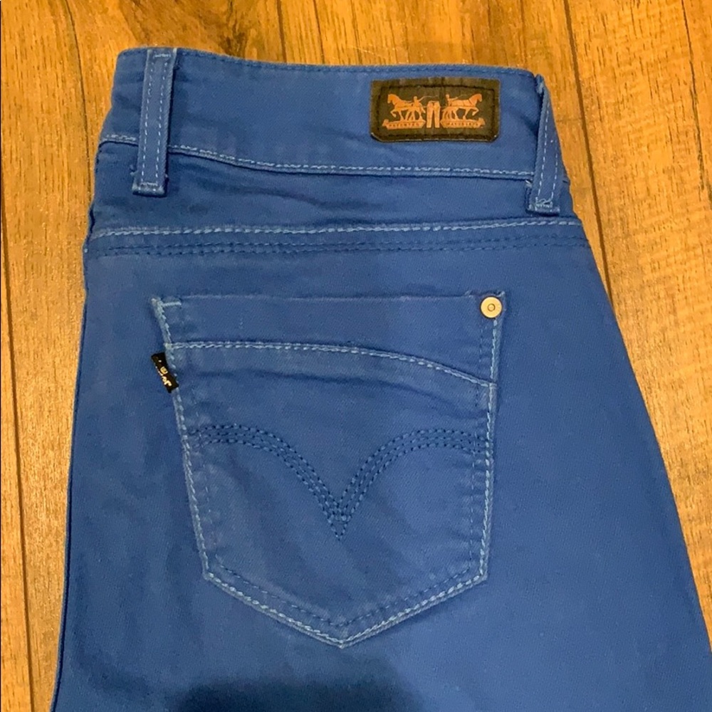 Levi’s Curvy 529 Skinny leg Jeans • NWOT • 10M